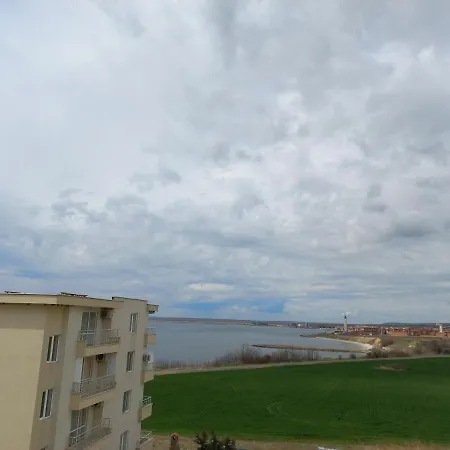 Apart Rutland Bay 3-Апартамента Равда