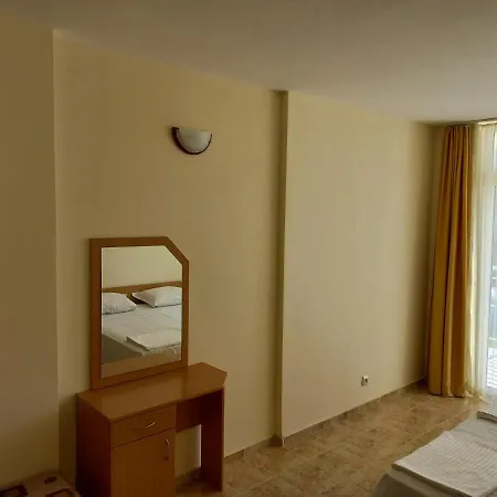 Апартамент Apart Rutland Bay 3-Апартамента *